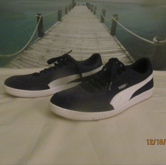 Puma sneakers size 12 - Picture 2 of 4